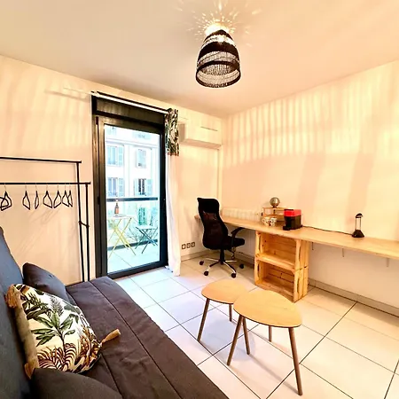 600 M De La Promenade Des * 니스