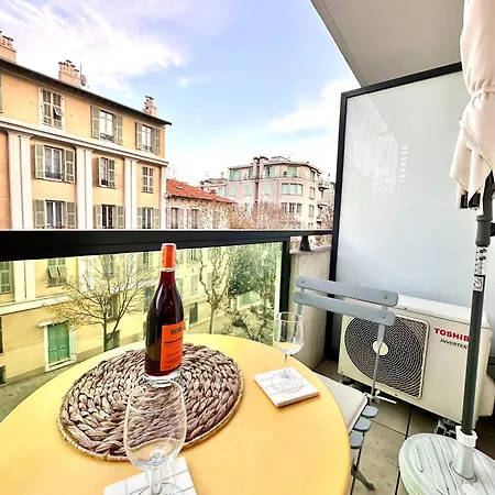 600 M De La Promenade Des Apartment *