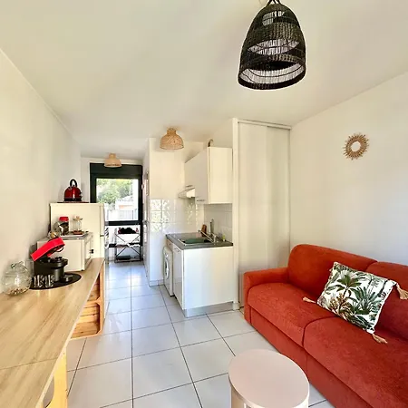 600 M De La Promenade Des *