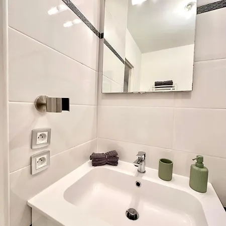 600 M De La Promenade Des *